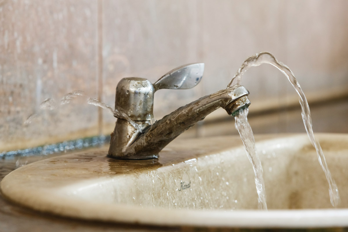 Steps to Prevent a Leaky Bathroom Faucet - Plumbit.